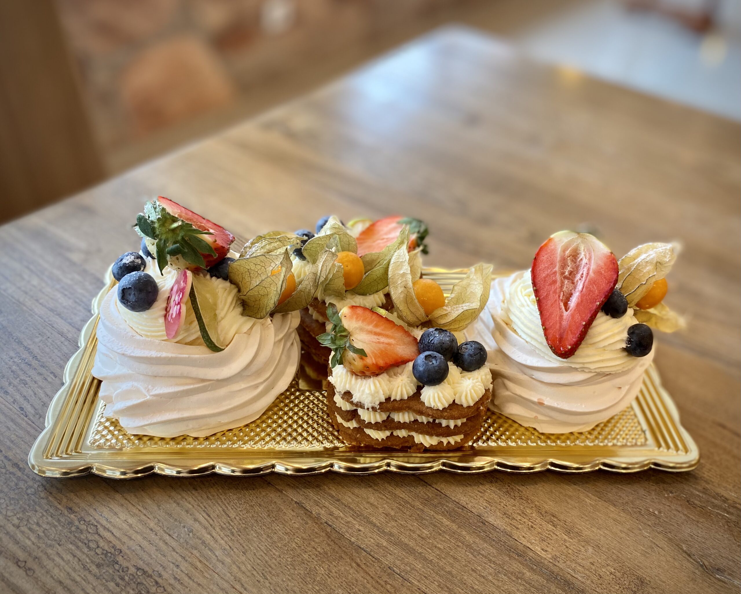 Catering'i ja baari teenus üle Eesti - Kvaliteetse ja värsked magusad suupisted firmapidudele